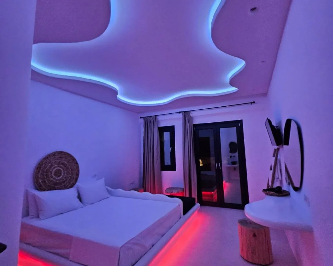 Appart hôtel Elli Tropical Luxury Suites Sunset-Infinity Pool- Sea Side-Near Center Parking Mykonos Town